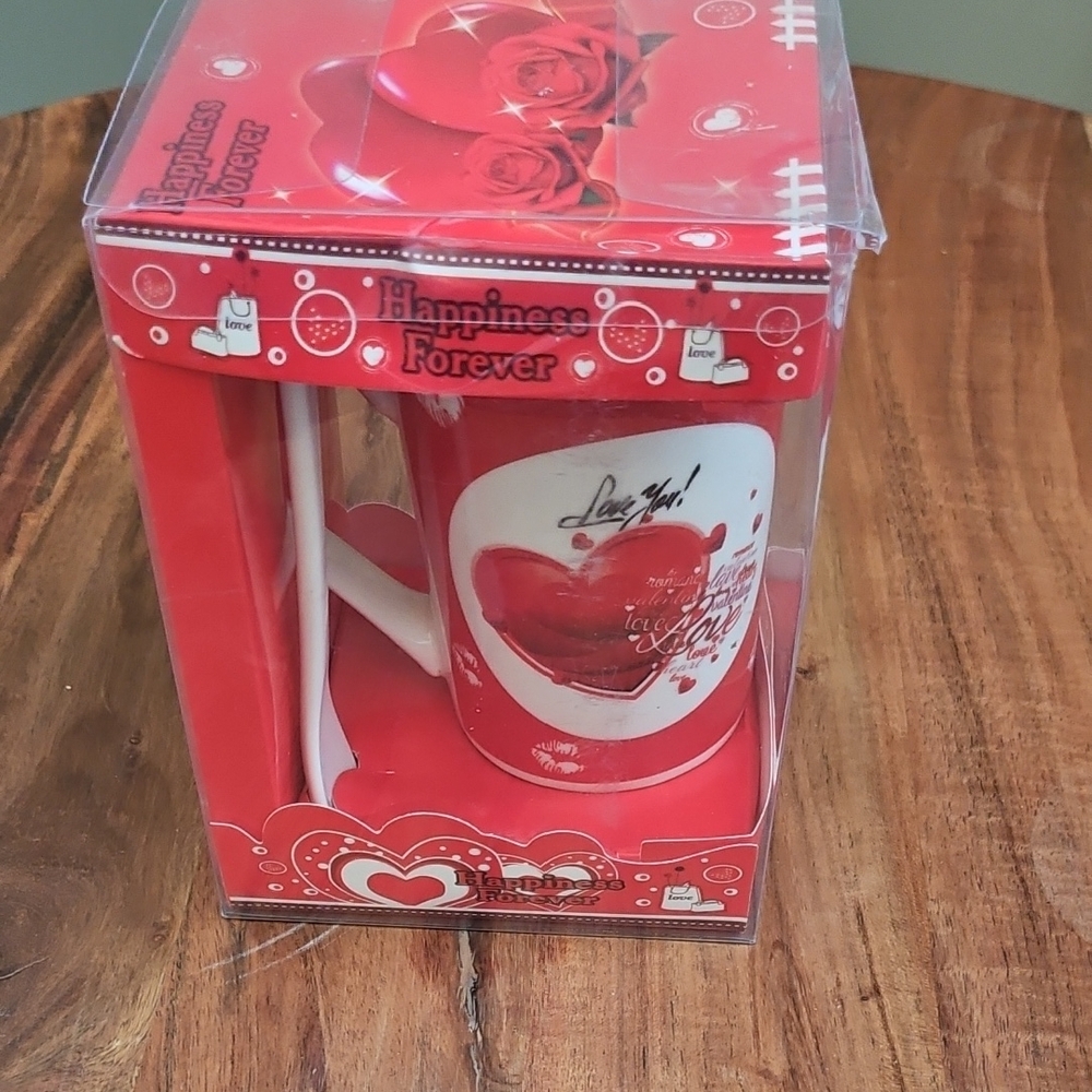 Red Heart Mug Gift Set